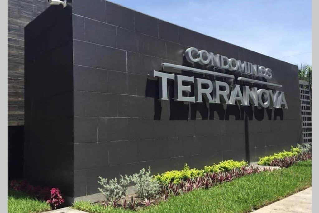 Moderno Y Acogedor Condominio En Zona Exclusiva Σαν Πέδρο Σούλα Εξωτερικό φωτογραφία